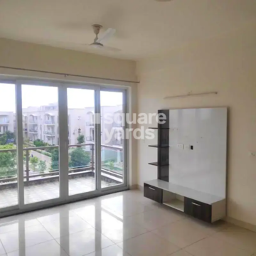 Living Room in 3 BHK Apartment at BPTP Amstoria, Sector 102 – for Rent