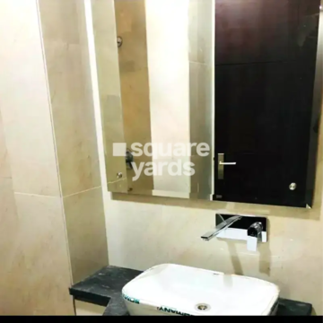 Bedroom in 3 BHK Builder Floor at Sector 40 – for Rent