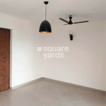 Room in 3 BHK Apartment at Emaar Emerald Estate, Sector 65 – for Rent