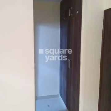 Room in 3 BHK Apartment at Ansal API Esencia, Sector 67 – for Rent
