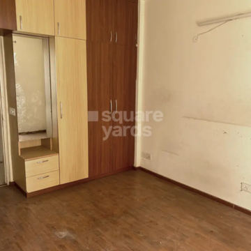 Room in 2 BHK Apartment at GPL Eden Heights, Sector 70 – for Rent