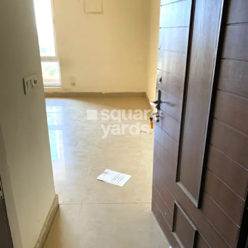 Room in 2 BHK Apartment at GPL Eden Heights, Sector 70 – for Rent