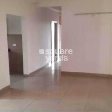 Room in 3 BHK Apartment at Emaar Palm Gardens, Sector 83 – for Rent
