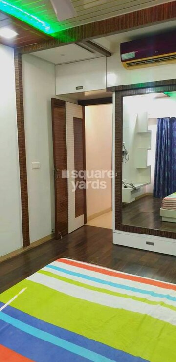 Bedroom in 2.5 BHK Apartment at Gundecha Symphony, Andheri West – for Rent