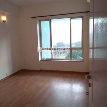 Bedroom in 3 BHK Apartment at Pioneer Park Phase 1, Sector 61 – for Rent