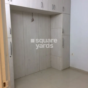 Room in 3 BHK Apartment at Tulip Violet, Sector 69 – for Rent