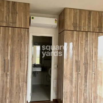 Room in 2 BHK Apartment at M3M Marina, Sector 68 – for Rent
