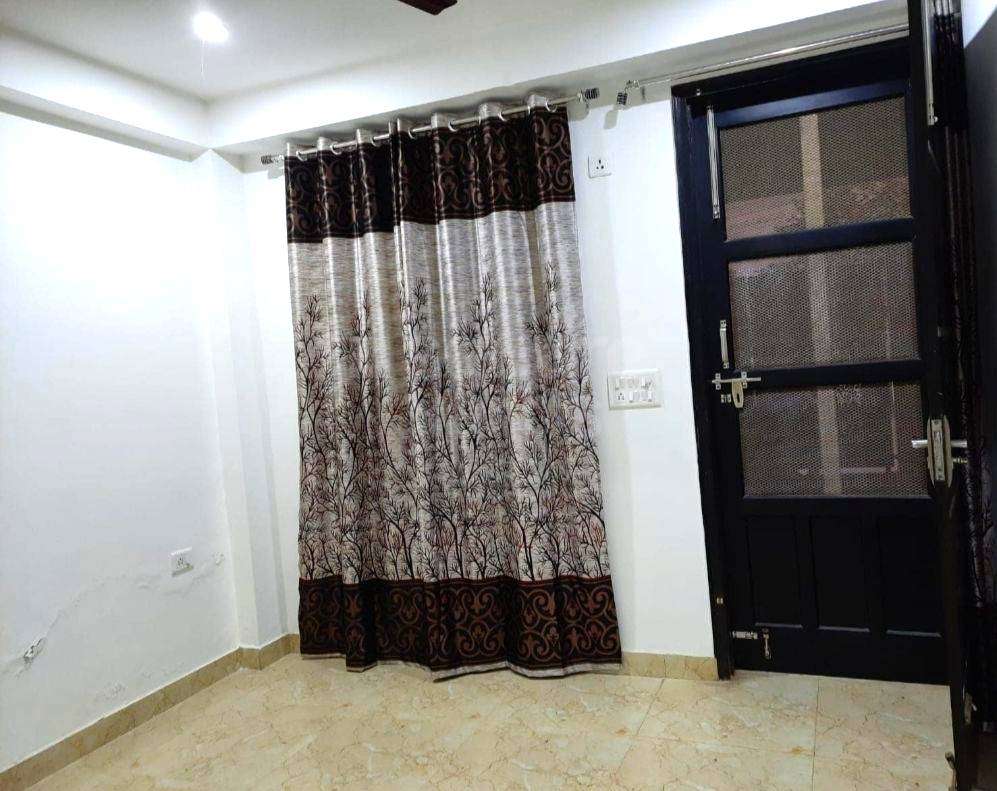 Rental 2 Bedroom 500 Sq.Ft. Builder Floor in Paryavaran Complex, Saket Delhi 3728024