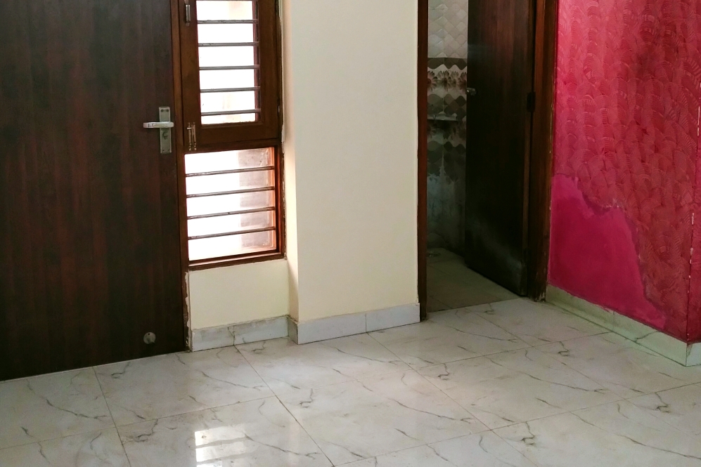 Rental 1 Bedroom 500 Sq.Ft. Builder Floor in Indirapuram Ghaziabad 3730858
