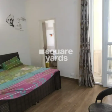 Master Bedroom in 3 BHK Apartment at Emaar Palm Hills, Sector 77 – for Rent