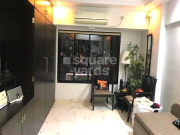 Living Room in 3 BHK Apartment at Andheri West – for Rent