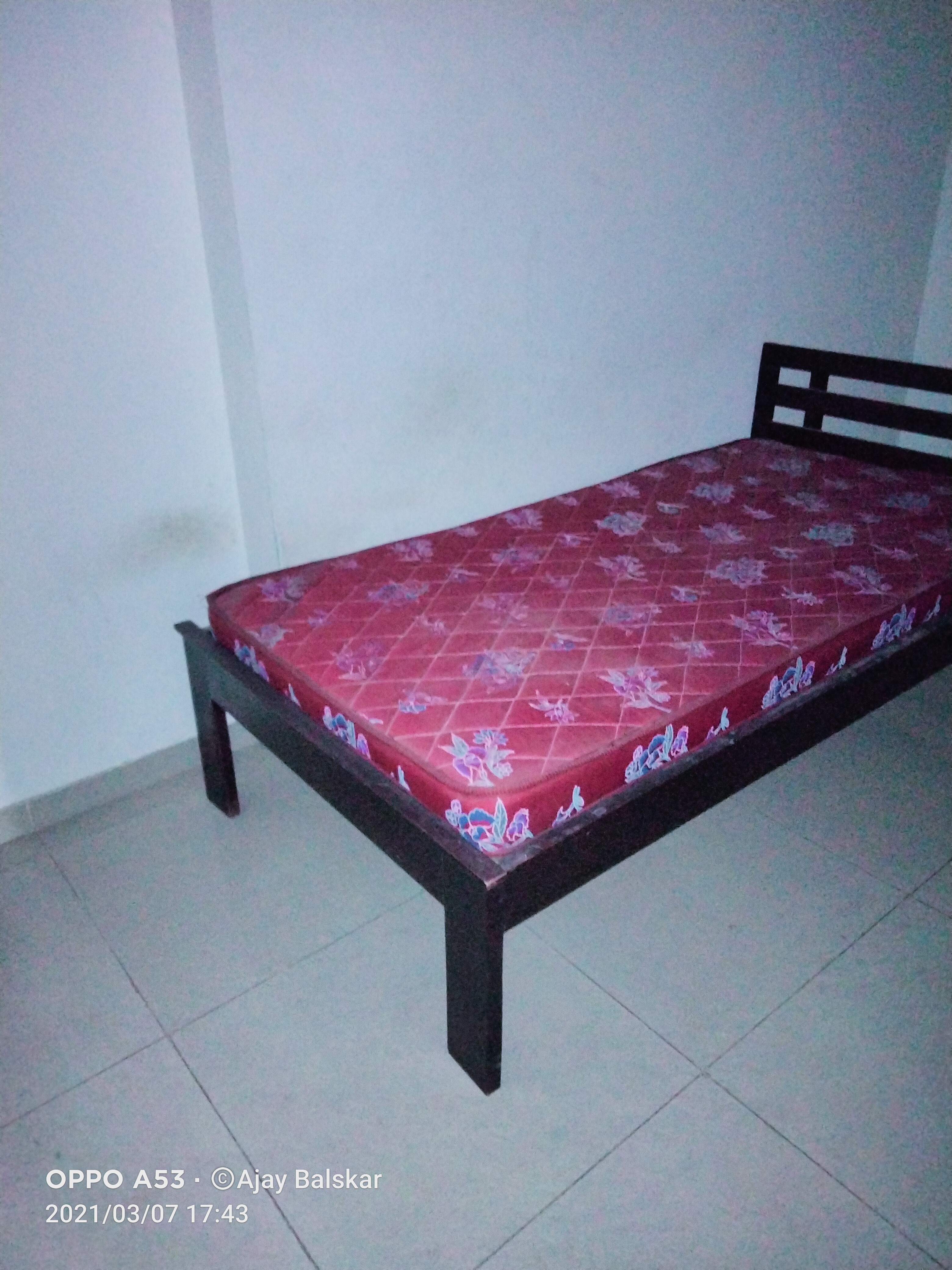 olx second hand cots