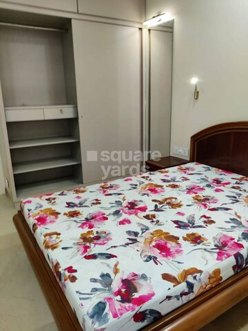 Bedroom in 2 BHK Apartment at Andheri West – for Rent