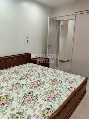 Bedroom in 2 BHK Apartment at Andheri West – for Rent