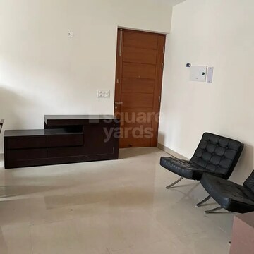 Living Room in 2 BHK Apartment at Emaar Emerald Estate, Sector 65 – for Rent