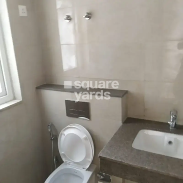 Bathroom in 3 BHK Apartment at Emaar Palm Hills, Sector 77 – for Rent