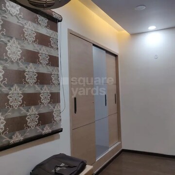 Room in 3 BHK Apartment at Paras Irene, Sector 70a – for Rent