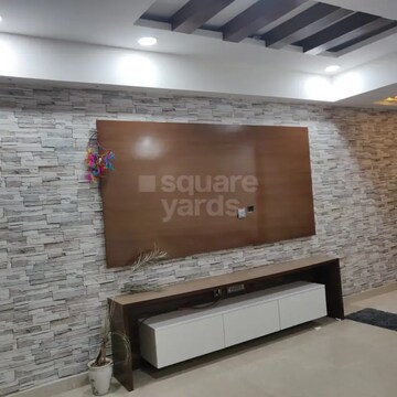 Room in 3 BHK Apartment at Paras Irene, Sector 70a – for Rent