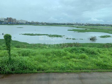 Balcony in 4 BHK Villa at Emgee Vikas Park, Juhu – for Rent
