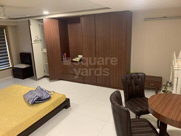 Bedroom in 4 BHK Villa at Emgee Vikas Park, Juhu – for Rent