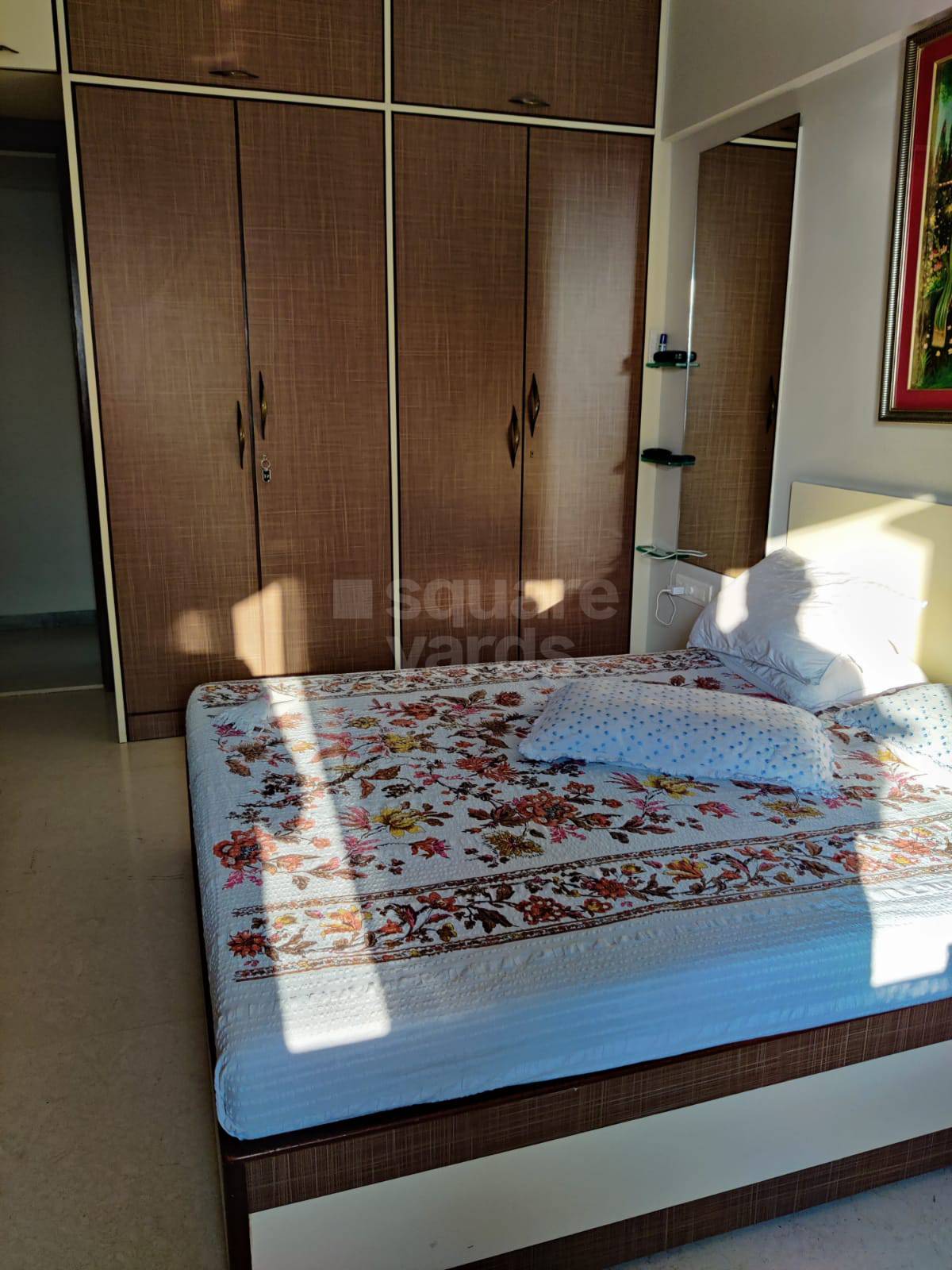 2 BHK Apartment For Sale in Movie Tower