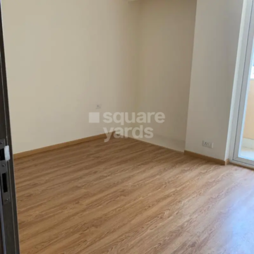 Bedroom in 3 BHK Apartment at Emaar Palm Select, Sector 77 – for Rent