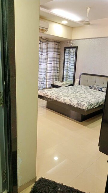 Master Bedroom in 3 BHK Apartment at Andheri West – for Rent