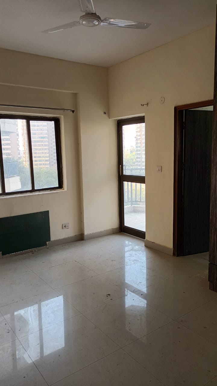 Rental 3 Bedroom 1850 Sq.Ft. Apartment in Ardee City Palm Grove Heights