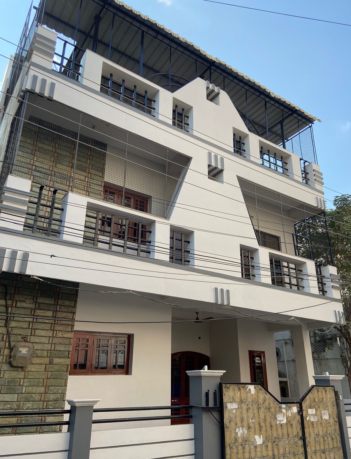 Resale 5 Bedroom 3500 Sq.Ft. Independent House in Old Bowenpally