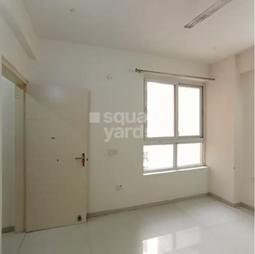Room in 3 BHK Apartment at Tulip Violet, Sector 69 – for Rent