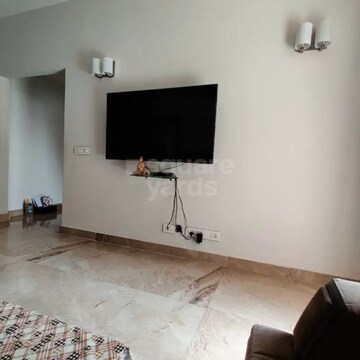 Room in 2 BHK Apartment at Ireo The Corridors, Sector 67a – for Rent