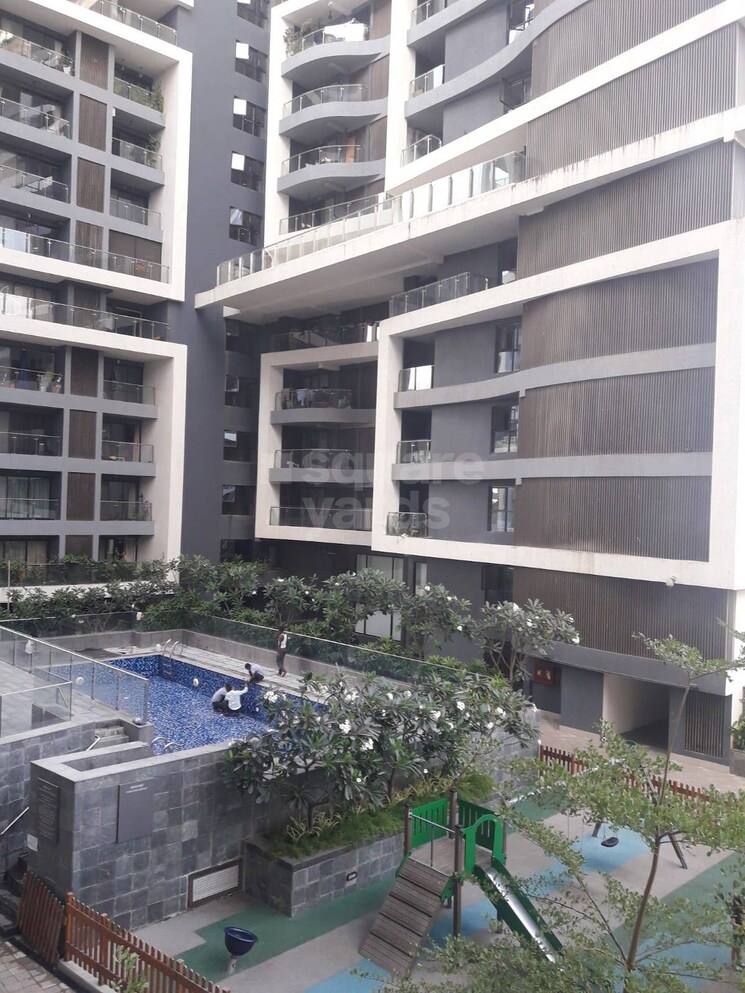 Swimming Pool, rustomjee-elita 4 Bedroom 3100 Sq.Ft. Apartment In Juhu Mumbai 3860806