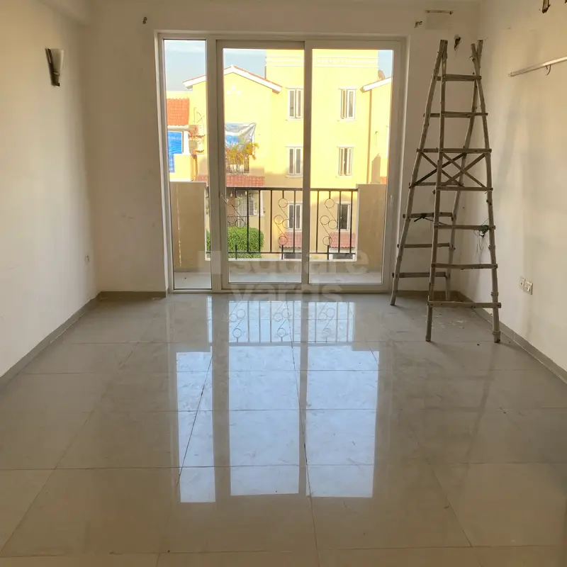 3 BHK + Servant Room Apartment For Rent in Emaar MGF Emerald Hills