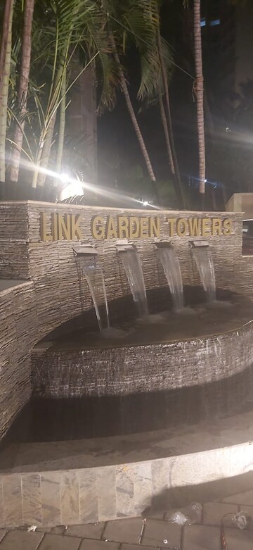 1 BHK Apartment – Garden View at Link Garden, Andheri West - for Rent