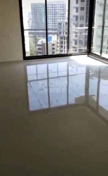 Bedroom in 3 BHK Apartment at Andheri West – for Rent