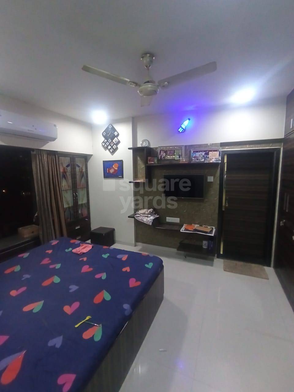 2 BHK 950 Sq.Ft. Apartment in Royal Classic Co Op Society