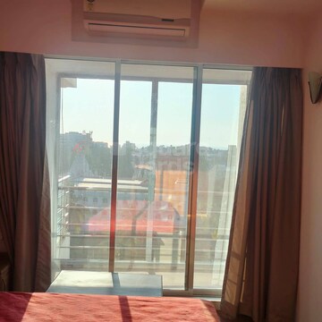Bedroom in 3.5 BHK Builder Floor at Juhu – for Rent