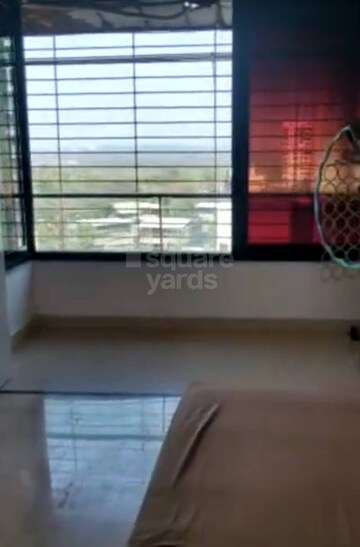 Bedroom in 3 BHK Apartment at Yari Road – for Rent