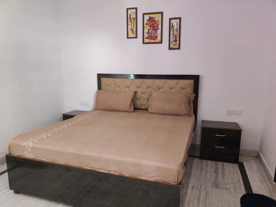 Resale 1 Bedroom 690 Sq.Ft. Independent House in Arun Vihar Sector 37