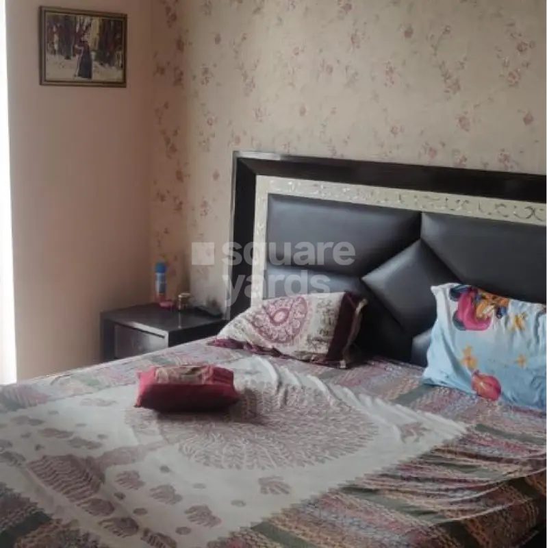 3 BHK + Servant Room Apartment For Rent in AIPL The Peaceful Homes