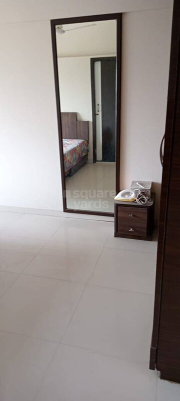 Room in 3 BHK Apartment at Andheri West – for Rent