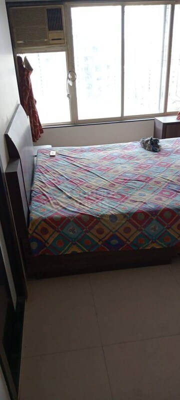 Bedroom in 3 BHK Apartment at Andheri West – for Rent