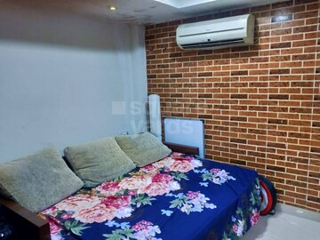 Bedroom in 3 BHK Villa at Andheri West – for Rent