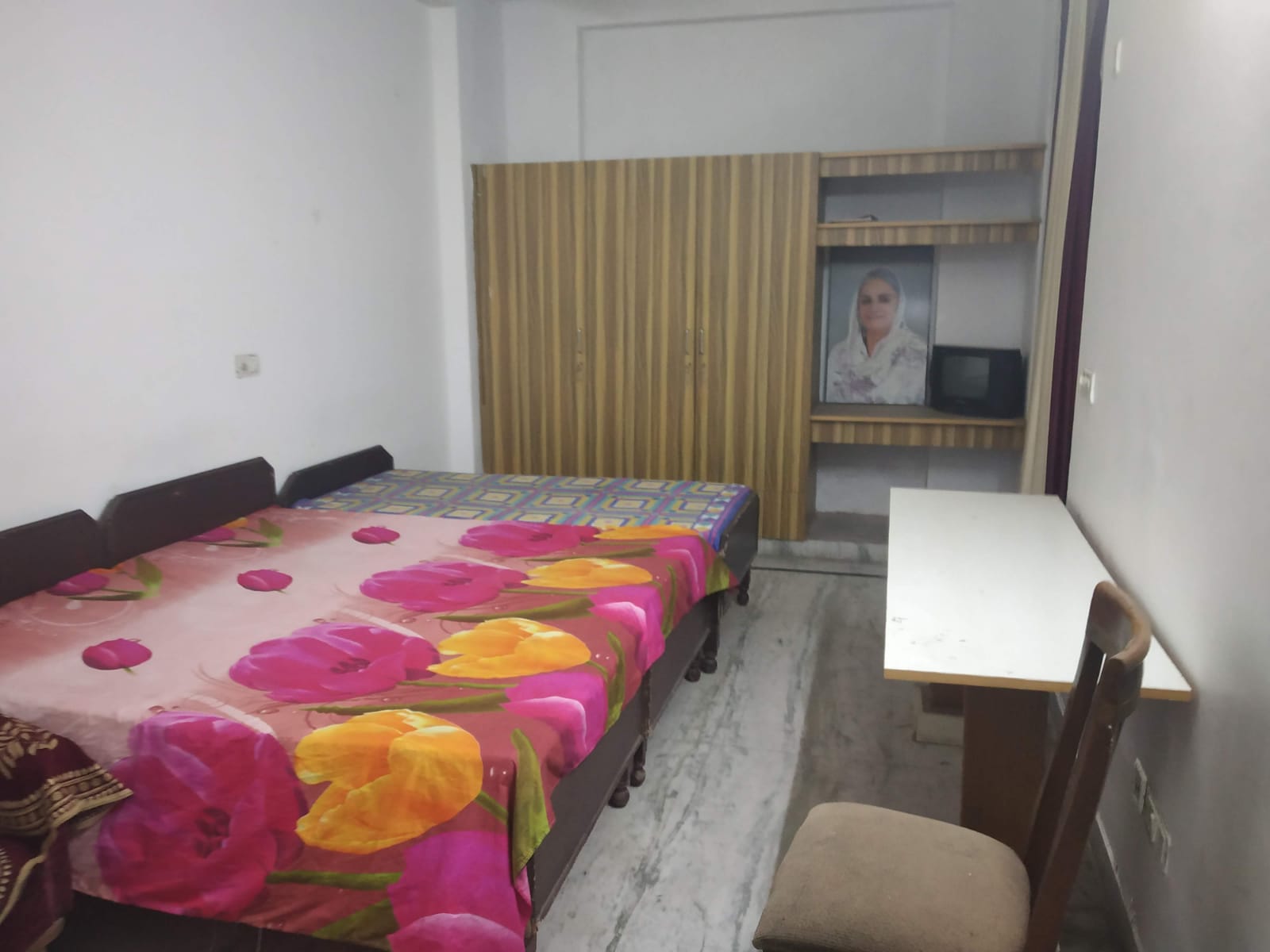 Rental 3 Bedroom 1860 Sq.Ft. Apartment in Shri Radha Sky Gardens, Noida