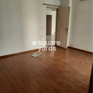Room in 3 BHK Apartment at Tulip Violet, Sector 69 – for Rent