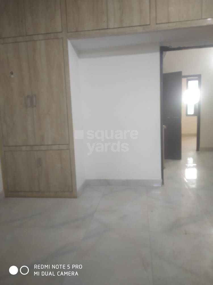 Rental 4 Bedroom 2000 Sq.Ft. Builder Floor in Ashok Vihar Phase Iii