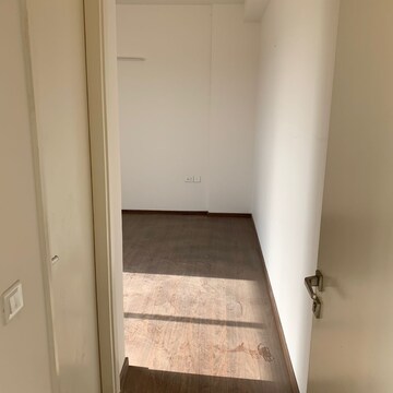 Room in 2 BHK Apartment at M3M Marina, Sector 68 – for Rent