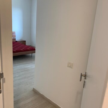 Room in 3 BHK Apartment at Ireo Skyon, Sector 60 – for Rent