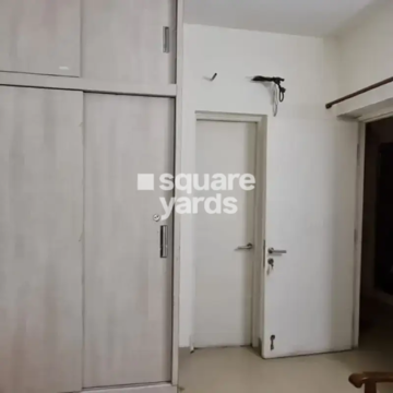 2 BHK Apartment For Rent in Emaar Emerald Estate, Sector 65