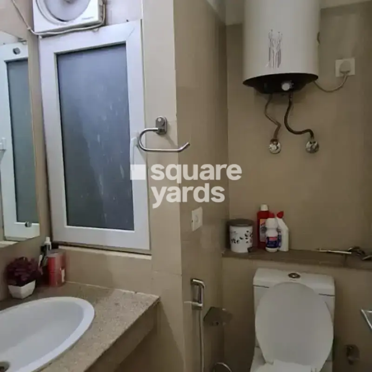 Bathroom, emaar-emerald-estate 2 Bedroom 1020 Sq.Ft. Apartment In Sector 65 Gurgaon 3942677